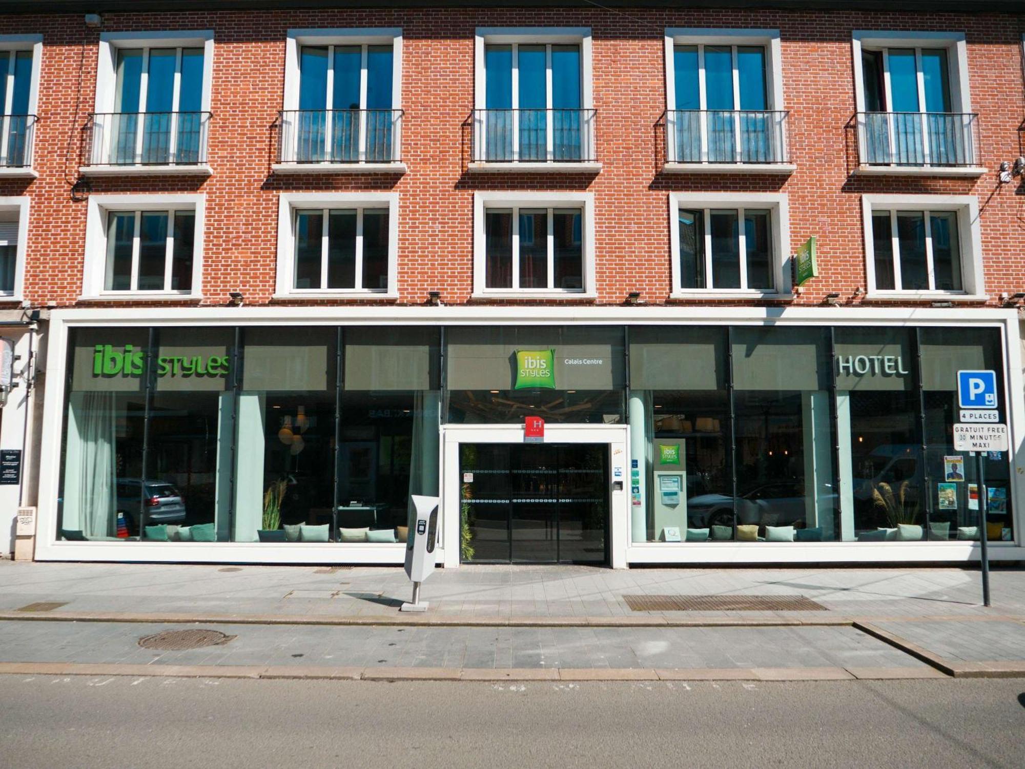 Hotel Ibis Styles Calais Centre Exterior foto